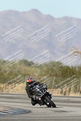 media/Dec-01-2025-Moto Forza (Mon) [[2daa91e15f]]/2-Intermediate Group/Session 3 (Turn 3)/